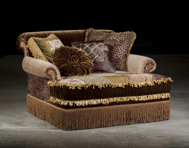 Chaise brown velvet and patchwork Chaise brown velvet and patchwork