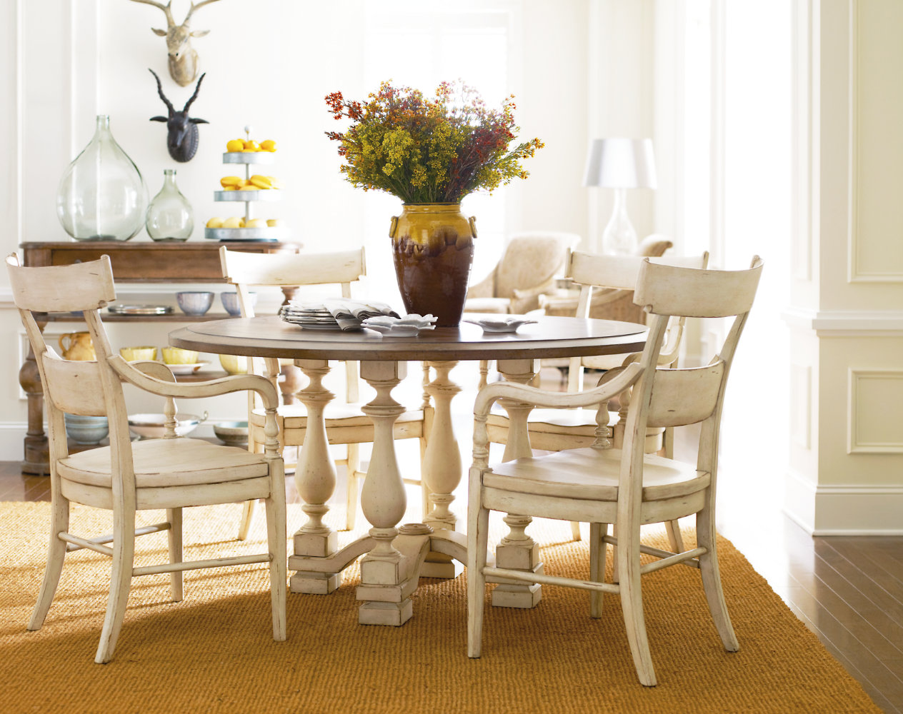 Round Kitchen Table 149_11_130_21_230_70_60_11_05_RS