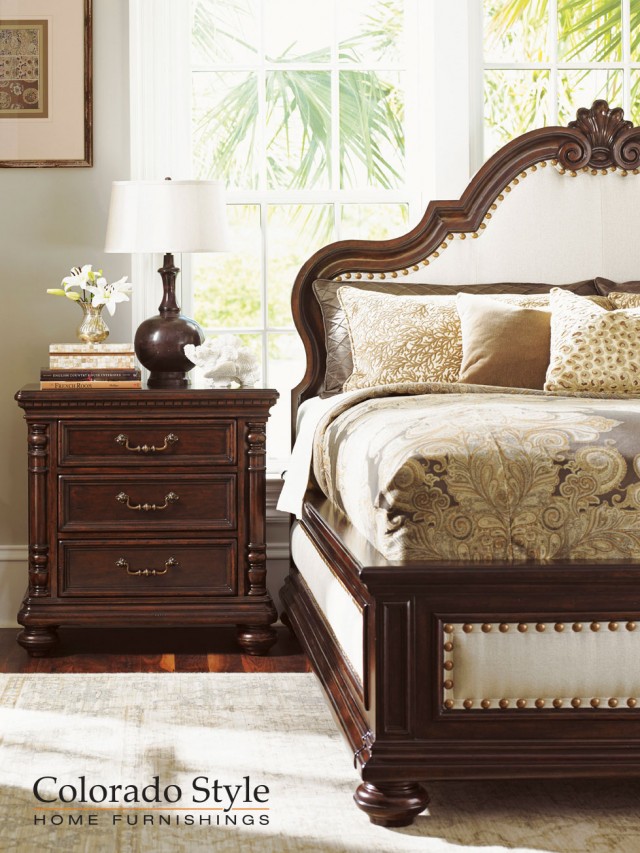 Barcelona Panel Bed