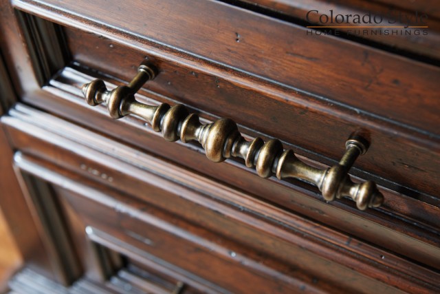 detail buffet dining room