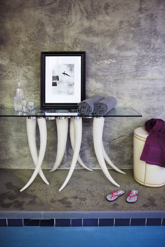 Bernhardt Interiors Sofa Table