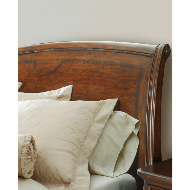 Sleigh Bed Detail