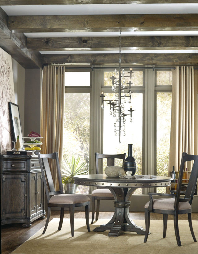 Vintage Round Dining